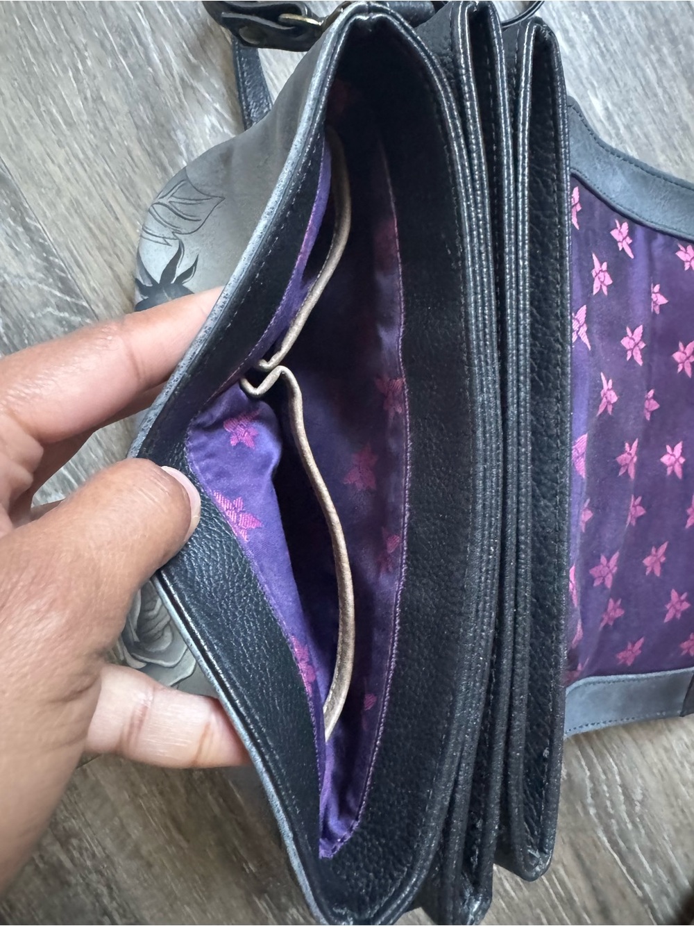 Anna by Anuschka Triple Compartment Flap Crossbody - 8428 - Picture 6 of 10